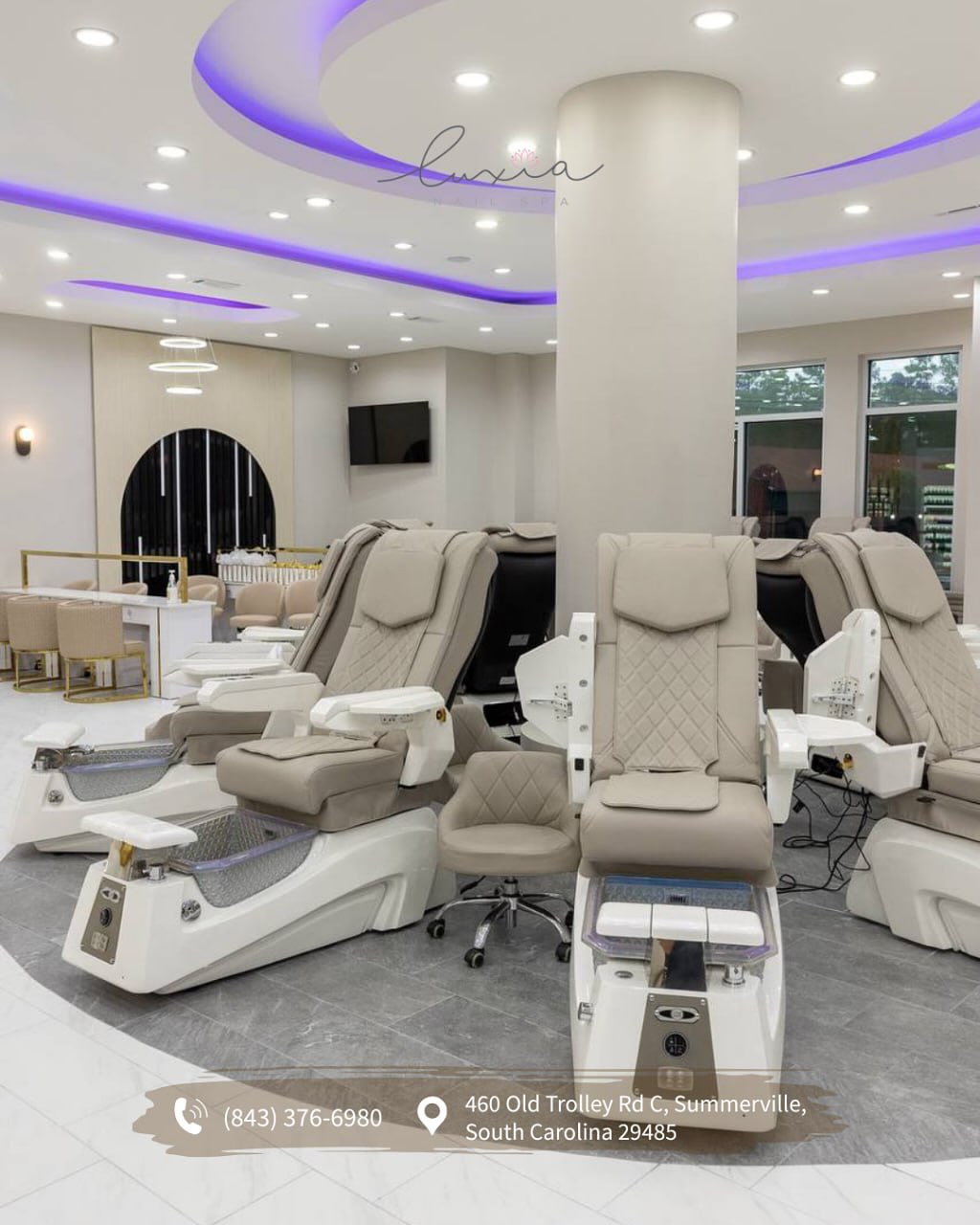 Luxia Nail Spa luxury interior panoramic view